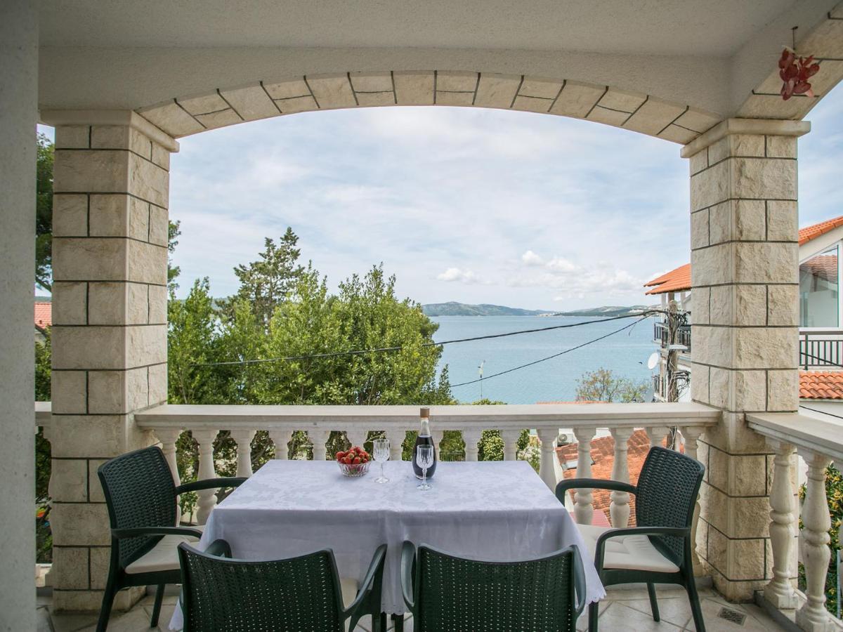 Apartments Lovric Trogir Exterior foto