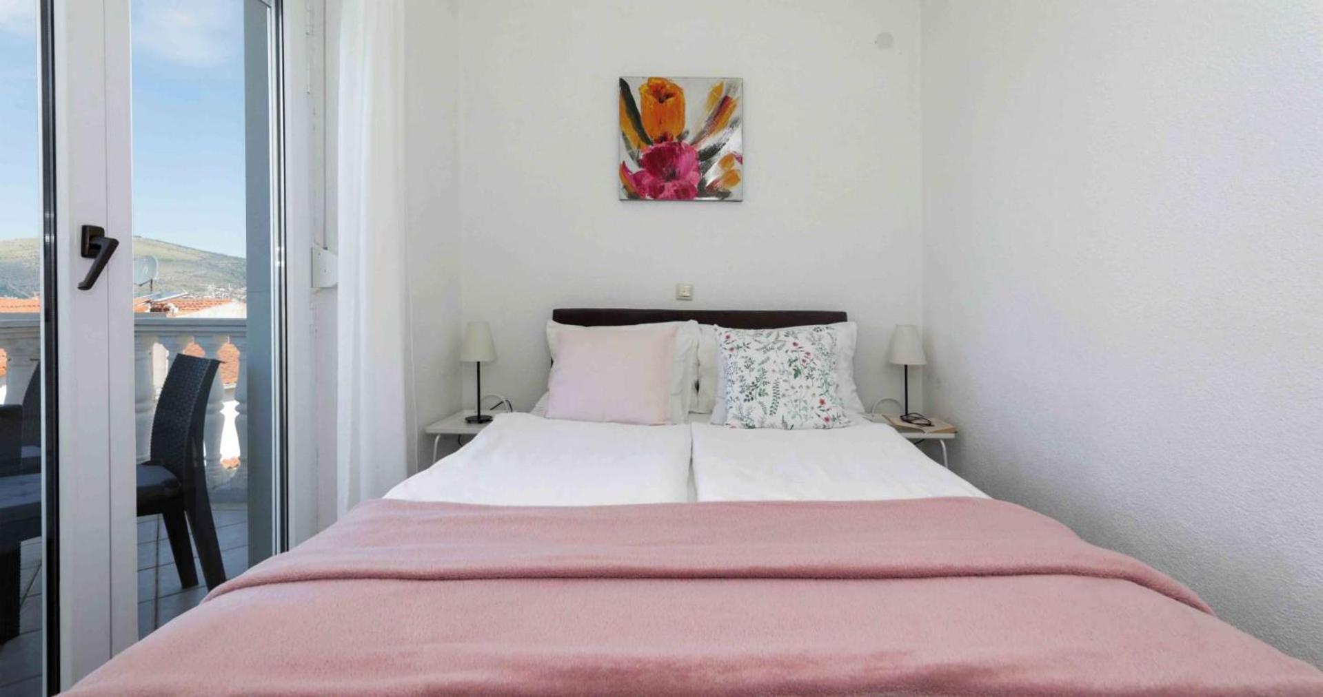 Apartments Lovric Trogir Exterior foto