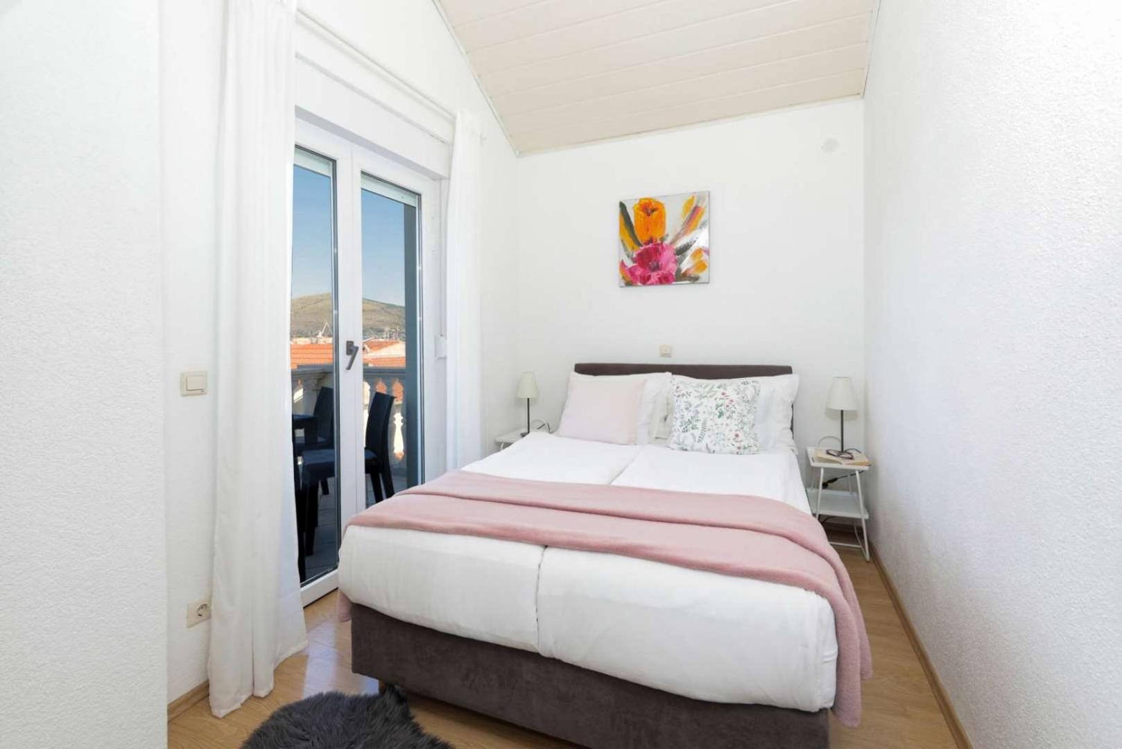 Apartments Lovric Trogir Exterior foto