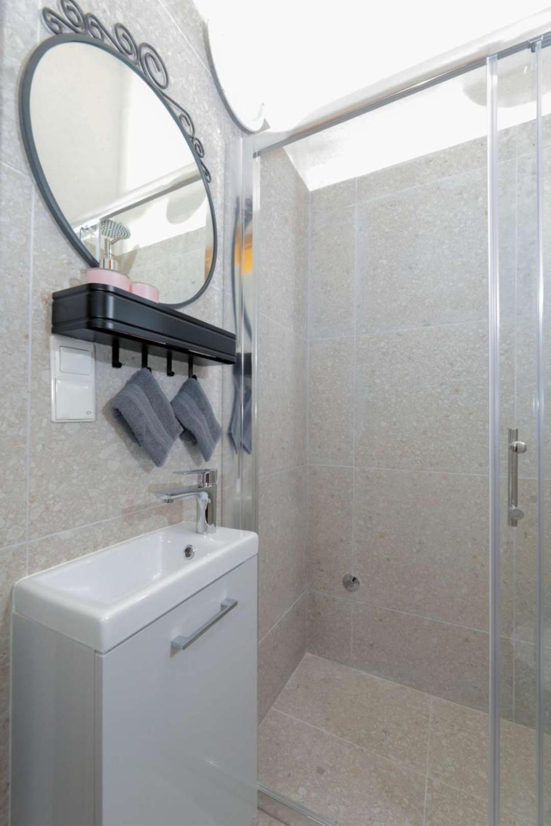 Apartments Lovric Trogir Exterior foto